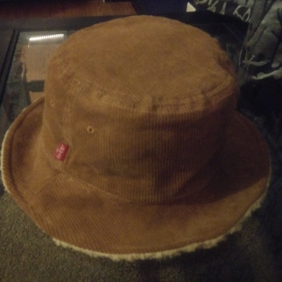 Levi's Reversible Corduroy Bucket Hat - Picture 3 of 3